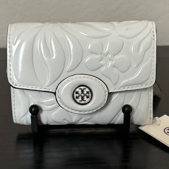 Tory Burch White Embossed Wallet - Picture 6 of 9